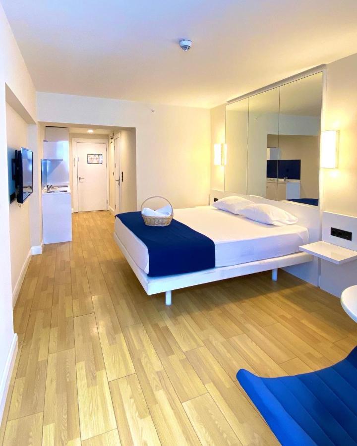 Aparthotel In City Batumi Exterior photo