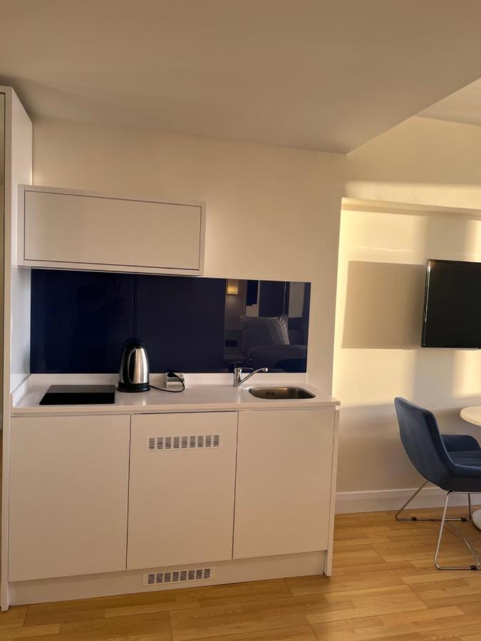 Aparthotel In City Batumi Exterior photo